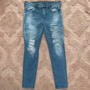 Light wash American Eagle Jeans